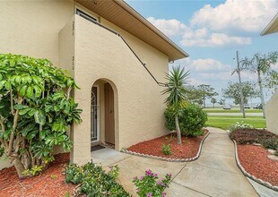 251 Airport Ave E in Venice, FL - Building Photo - Building Photo