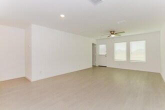 1727 Crossbill St in Forney, TX - Building Photo - Building Photo