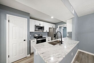 2517 Clearwood Dr in Arlington, TX - Foto de edificio - Building Photo