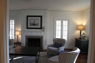 1029 N Noyes Blvd in St. Joseph, MO - Foto de edificio - Building Photo