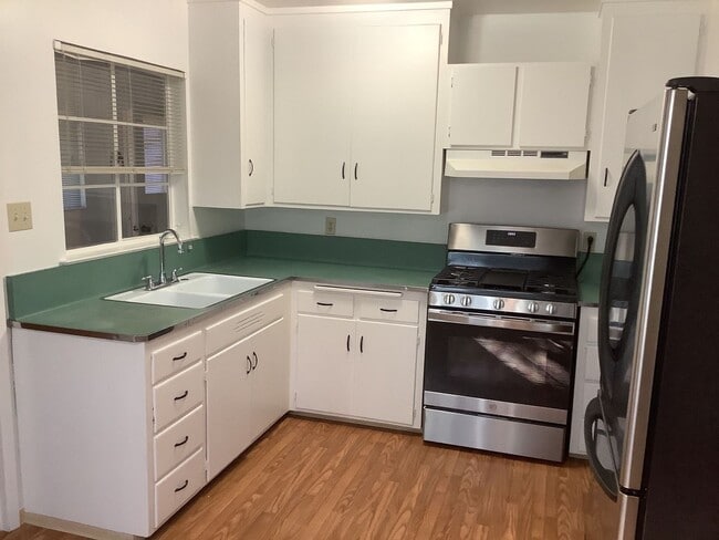 130 Florence Ave in Sebastopol, CA - Building Photo - Building Photo