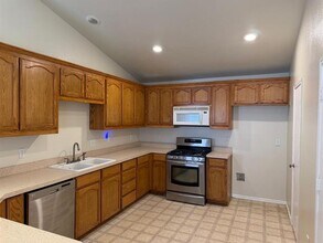 6360 Geneva Ln in Fort Worth, TX - Building Photo - Building Photo