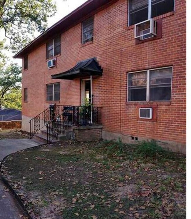 property at 105 42nd Pl
