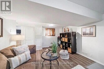 29 Rodarick Dr in Toronto, ON - Building Photo - Building Photo