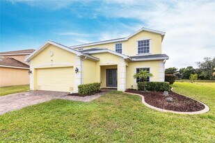 2201 Cape Heather Cir in Cape Coral, FL - Building Photo