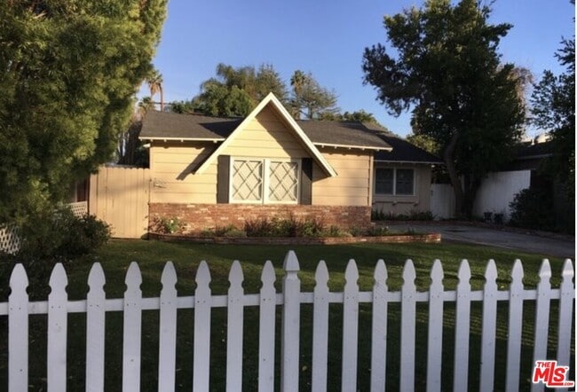 property at 4316 Bellaire Ave