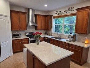 383 Berenger Walk in Royal Palm Beach, FL - Foto de edificio - Building Photo