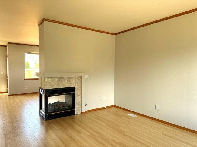 2213 179th Pl SW in Lynnwood, WA - Building Photo - Building Photo