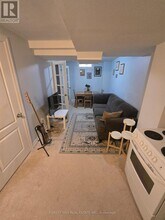 239 Banbrooke Crescent in Newmarket, ON - Building Photo - Building Photo
