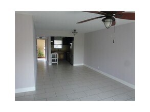 21895 Lake Forest Cir in Boca Raton, FL - Building Photo - Building Photo