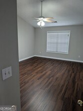 1422 Fountain View Dr in Lawrenceville, GA - Foto de edificio - Building Photo