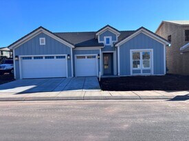 102 Milan Ln in Saint George, UT - Building Photo