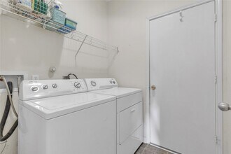 415 Abbey Ln in League City, TX - Building Photo - Building Photo