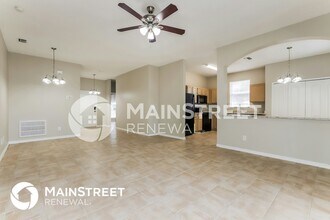 918 Grand Canyon Dr in Valrico, FL - Foto de edificio - Building Photo