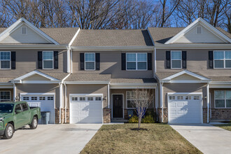 Mi Place at Rancocas Townhomes in Mount Holly, NJ - Building Photo - Building Photo