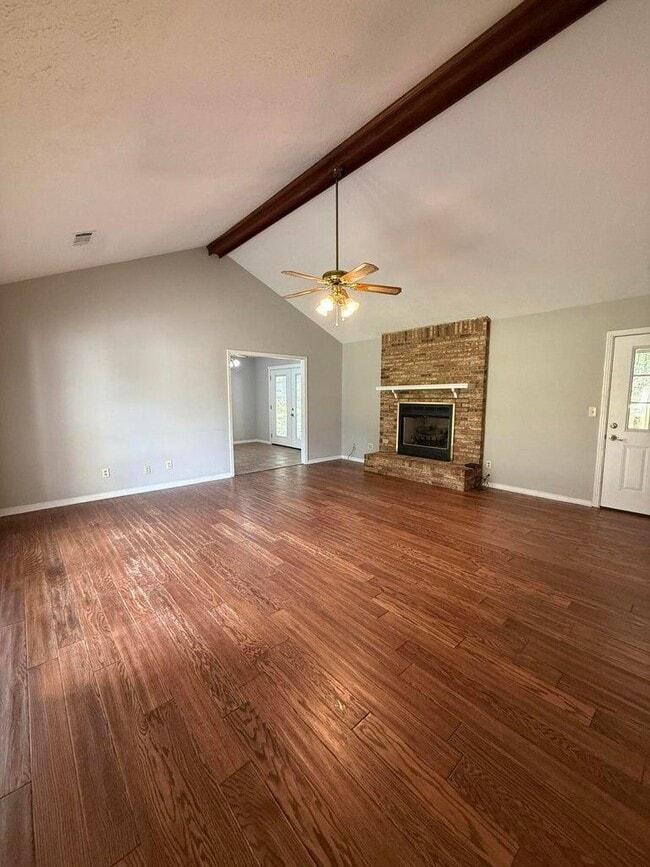338 Pinewood Dr in Columbus, MS - Building Photo - Building Photo