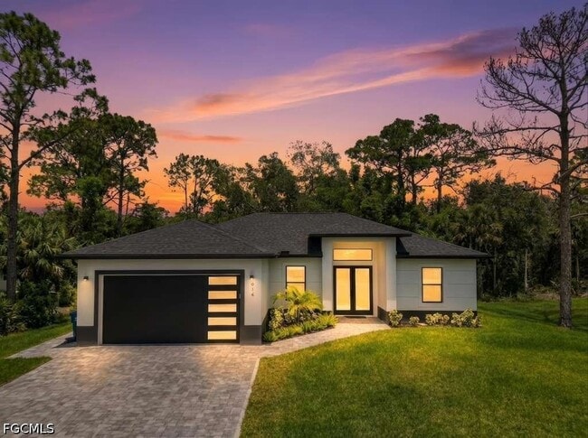 property at 1914 Sunniland Blvd