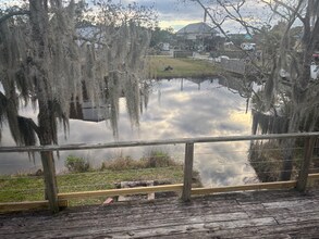4099 Shark St in Bay St. Louis, MS - Foto de edificio - Building Photo
