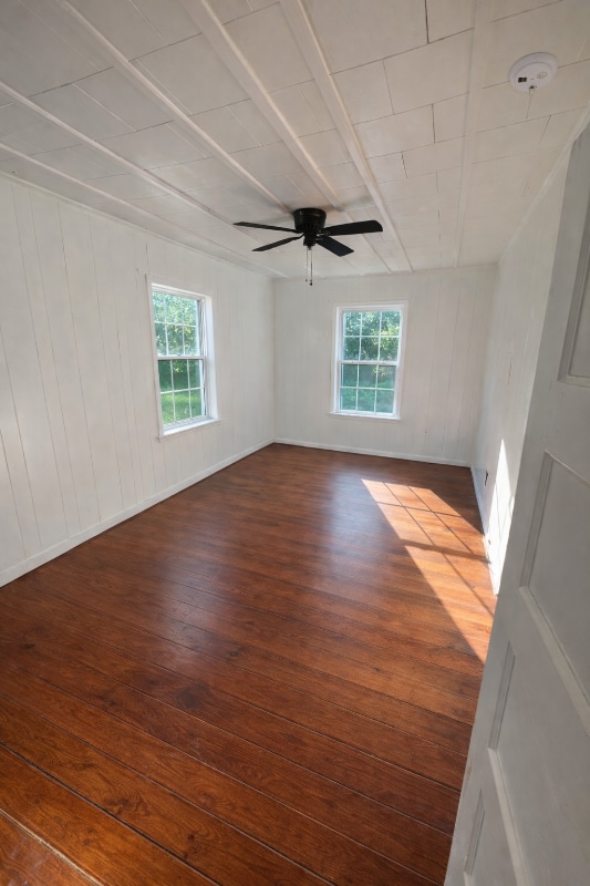 320 W College St in Nacogdoches, TX - Foto de edificio - Building Photo