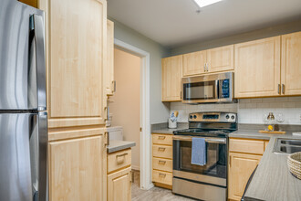 Sweetwater At Metro North in Phoenix, AZ - Building Photo - Interior Photo