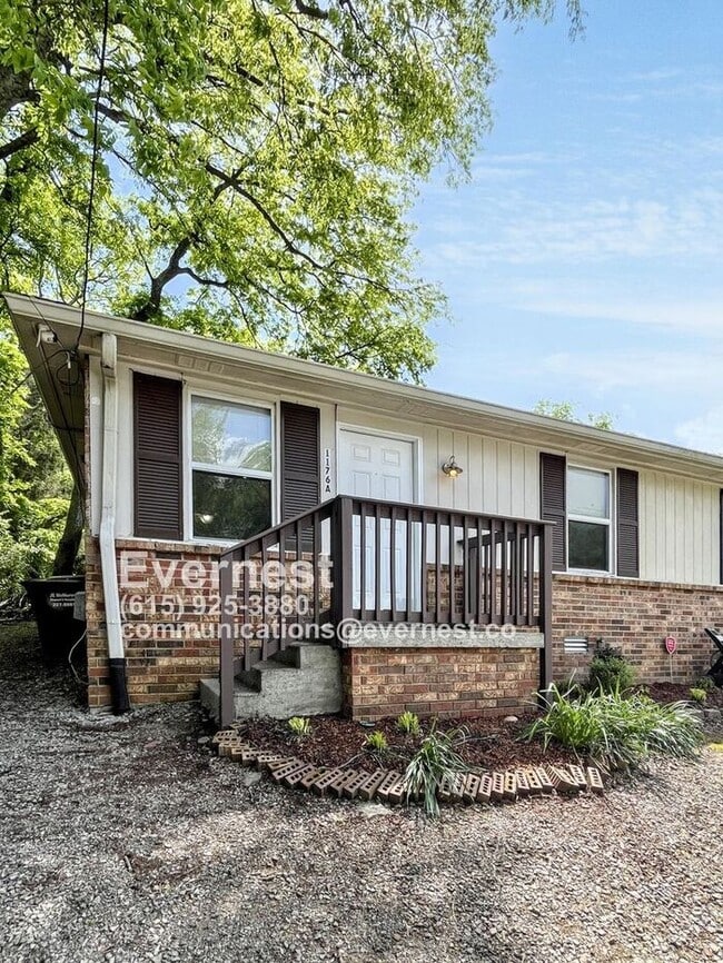 property at 1176 Sioux Terrace