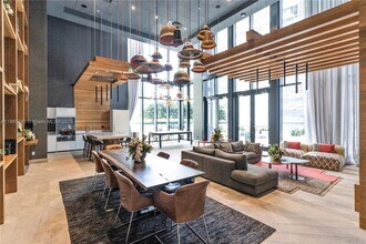 1010 Brickell Ave, Unit 3207 in Miami, FL - Building Photo - Building Photo