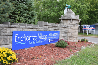 Enchanted Village in Alton, IL - Building Photo - Primary Photo