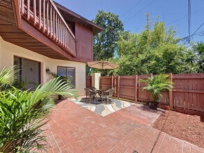 2577 S Park Ave in Titusville, FL - Foto de edificio - Building Photo