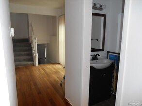 1440 W Elmwood Ave in Clawson, MI - Building Photo - Building Photo