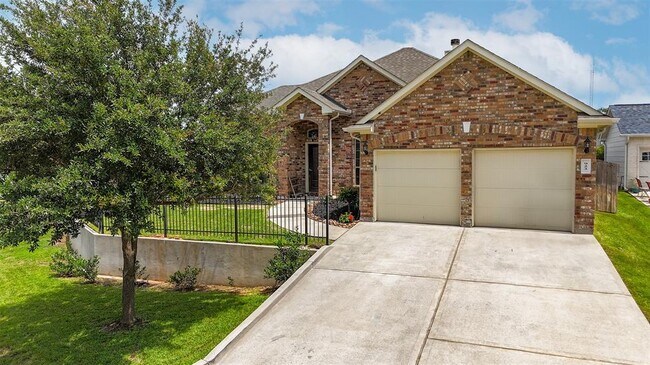 923 Lake View Dr in Montgomery, TX - Building Photo - Building Photo