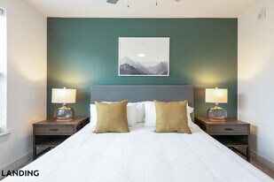 6525 Ed Bluestein Blvd in Austin, TX - Building Photo