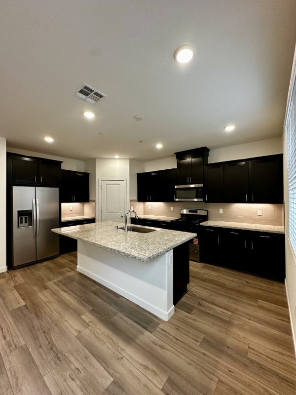 1735 Eiffel St in Lincoln, CA - Building Photo - Building Photo