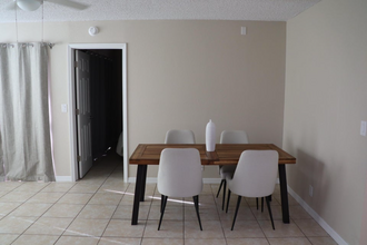 1514 SE Royal Green Cir-Unit -102 in Port St. Lucie, FL - Building Photo - Building Photo