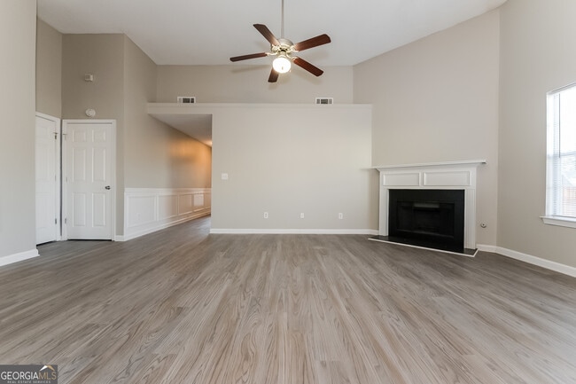 5754 Star Flower Dr in Ellenwood, GA - Building Photo - Building Photo