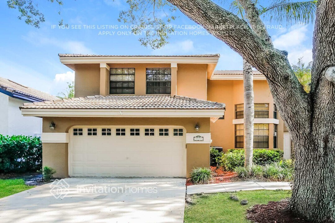 10451 NW 12th Ct in Plantation, FL - Building Photo