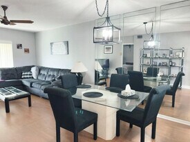 7505 NW 5th Pl in Margate, FL - Building Photo