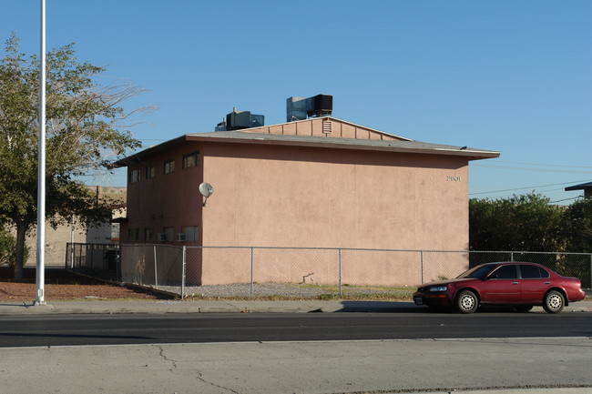 Robins Nest Apartments (por) in Las Vegas, NV - Building Photo - Building Photo