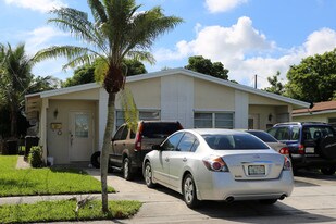 2020 Dock St in West Palm Beach, FL - Building Photo