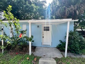 3261 S US Hwy 1 in Fort Pierce, FL - Building Photo