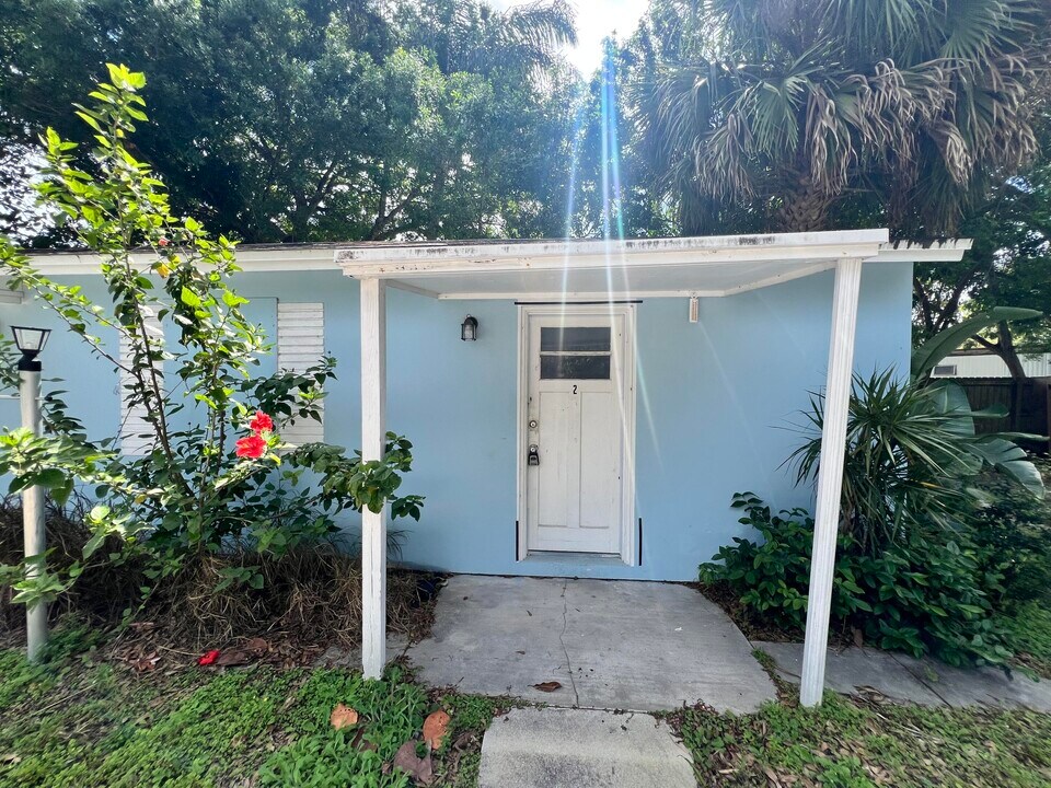 3261 S US Hwy 1 in Fort Pierce, FL - Building Photo