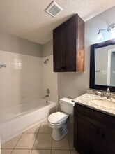 8343 Morning Grove in Converse, TX - Foto de edificio - Building Photo