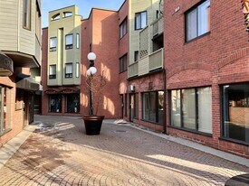 400-430 Sainte-Anne Av in St-Hyacinthe, QC - Building Photo