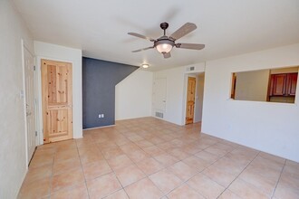 2210 Miguel Chavez Rd, Unit 813 in Santa Fe, NM - Building Photo - Building Photo