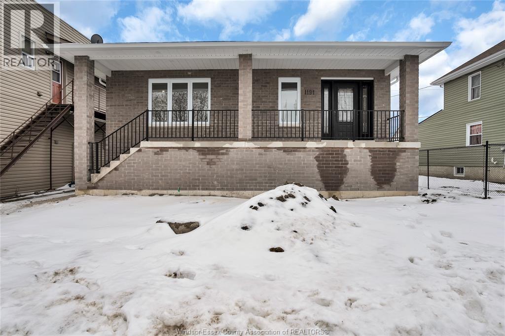 655-655 Stanley St in Windsor, ON - Building Photo