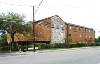 Volume 8 in Austin, TX - Foto de edificio - Building Photo