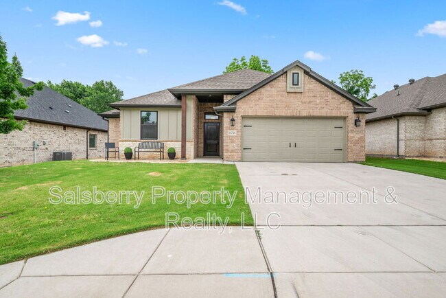 property at 1636 Town Creek Cir