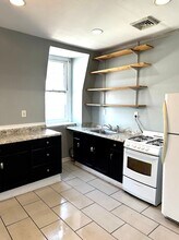 4909 Cedar Ave, Unit 3 in Philadelphia, PA - Building Photo - Building Photo