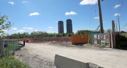 The Met Condos in Vaughan, ON - Building Photo - Building Photo