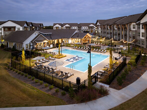 RENDER Covington By Crescent Communities in Covington, GA - Foto de edificio - Building Photo