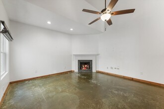897 Knox St in Houston, TX - Foto de edificio - Building Photo